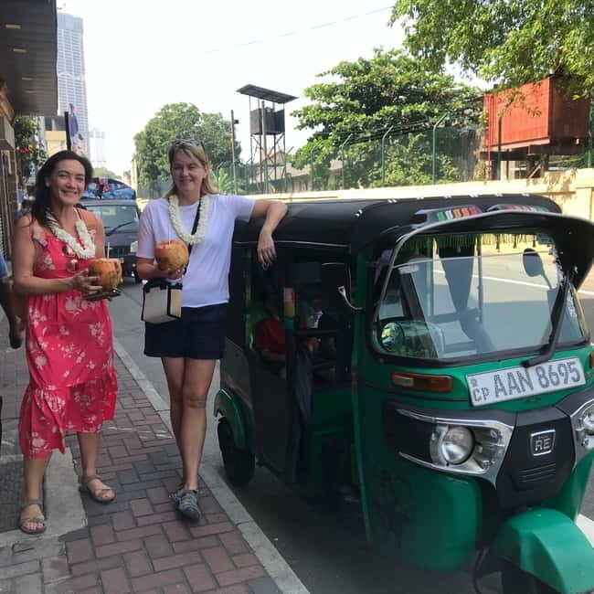 Explore Highlight Colombo with Group of Travelers - Itinerary Breakdown: What You Can Expect