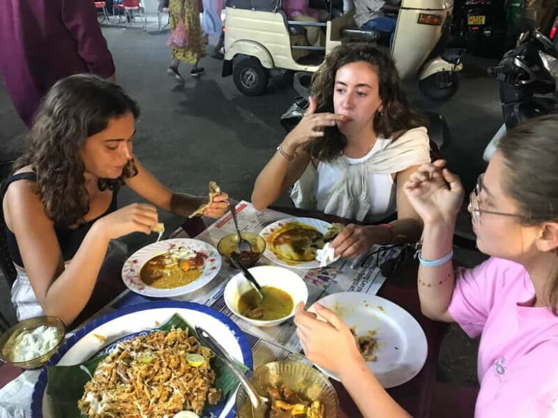 Explore Highlight Colombo with Group of Travelers - Why This Tour Works Well