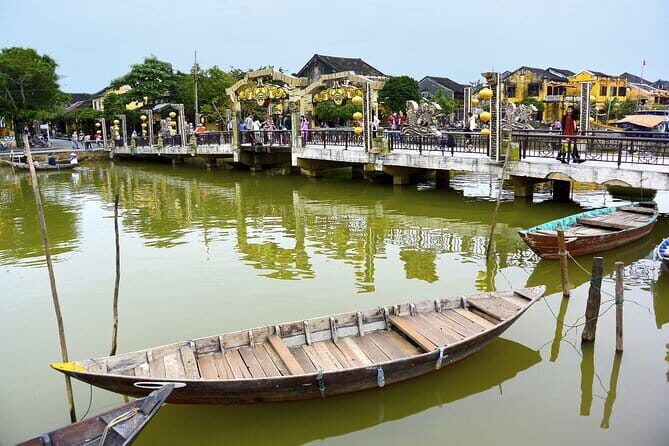 Explore Hoi An Ancient Town and Coconut Village with Dinner - Exploring Coconut Village: A Unique Aquatic Adventure