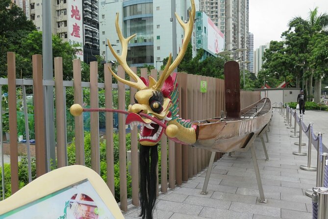 Explore Hong Kong: Aberdeen + Public Housing Estate Group Tour - Itinerary Highlights