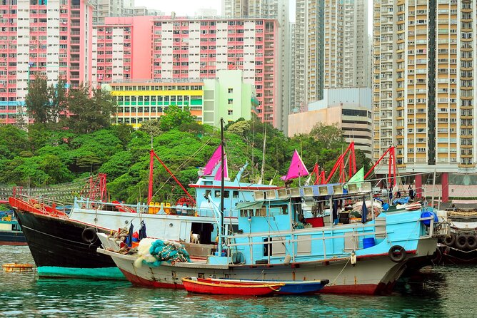 Explore Hong Kong: Aberdeen + Public Housing Estate Group Tour - Local Cuisine Experience