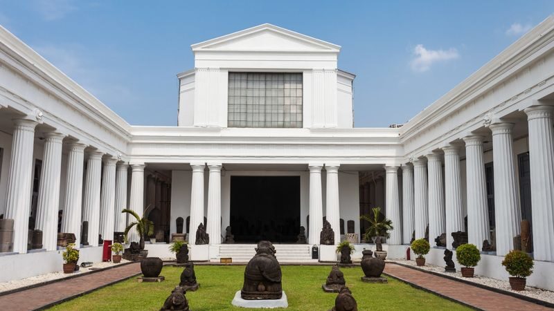 Explore Jakarta Highlight Place | Multilingual Guide - Istiqlal Mosque and a wider view of the city