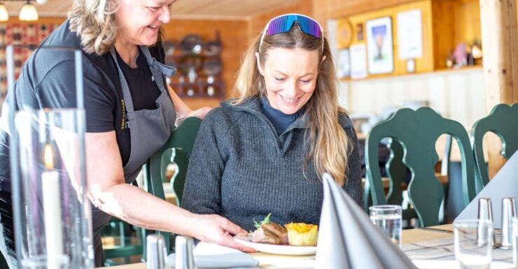 Explore Jotunheimen With Snowcoach and Snowshoes - Winter Adventure in Jotunheimen