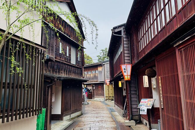 Explore Kanazawa Half Day Private Tour with Local Guide - Why Choose the Explore Kanazawa Half-Day Private Tour?