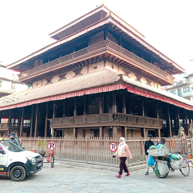 Explore Kathmandu: 4 Heritage Private Tour With Wine Tasting - Heritage Sites