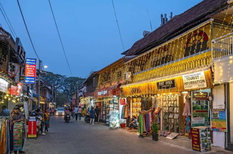 Explore Kochi in Nightlights: Guided Tour by Foot - A Closer Look at the Kochi Nightlights Tour