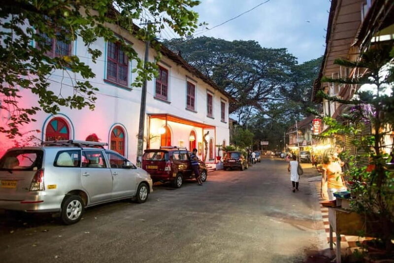 Explore Kochi in Nightlights: Guided Tour by Foot - FAQ