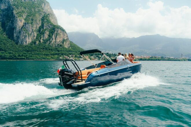 Explore Lake Como in Style: 3 Hours Luxury Boat Tours - Boat Features and Comfort