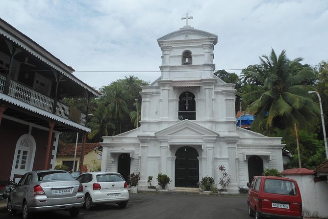 Explore Latin Colony In Goa by Walk - Physical Requirements and Accompaniment