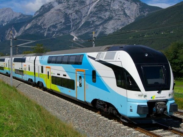 Explore Linz Conveniently With Train Transfer From/To Vienna - Discovering Linzs Vibrant Culture