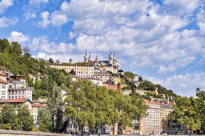 Explore Lyon in 1 Hour With a Local - Pricing and Availability