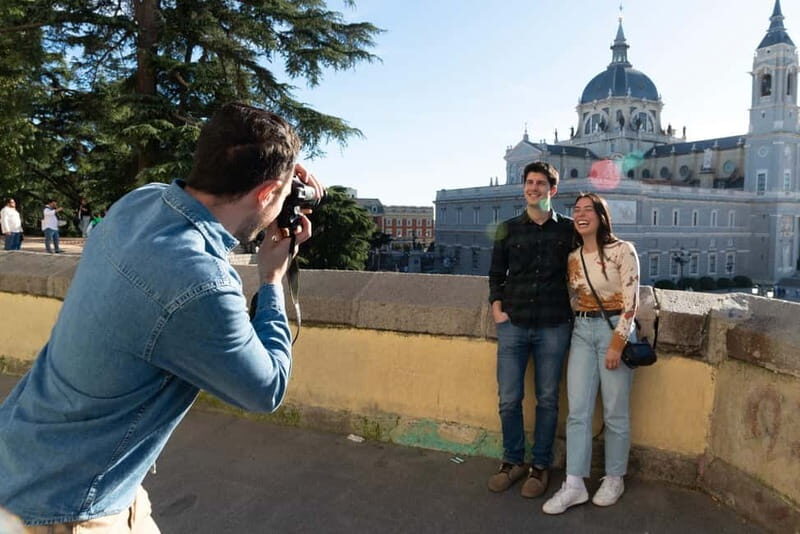 Explore Madrid by bike taking photos with Benja - Good To Know