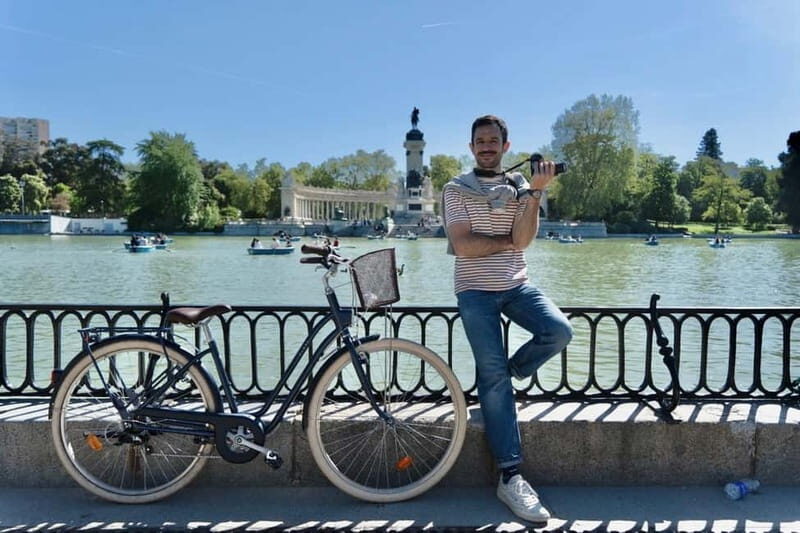 Explore Madrid by bike taking photos with Benja - An In-Depth Look at the Madrid Bike & Photo Tour