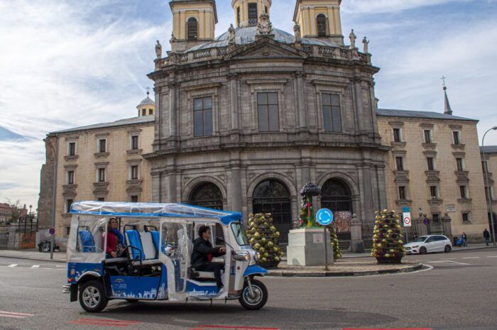 Explore Madrid's Top Sights on an Electric Tuk-Tuk Tour - Tuk-Tuk Tour Logistics and Inclusions