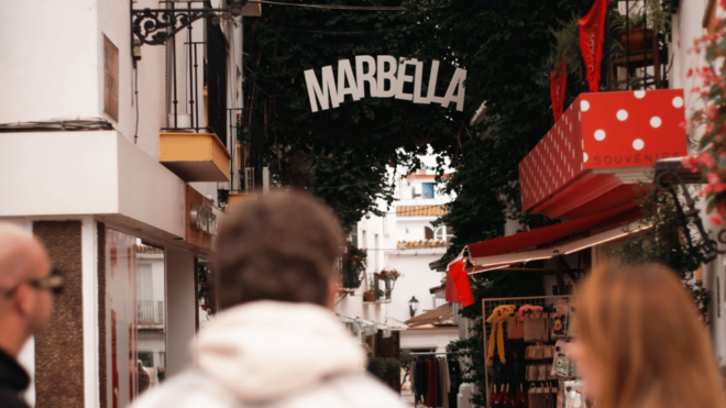 Explore Marbella Old Town: Guided Walking Tour With A Local - Experience Highlights