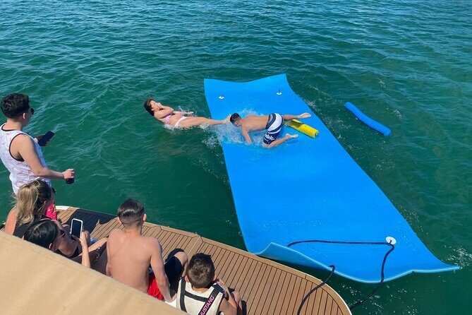 Explore Miami on a beautiful 45' Yacht - Frequently Asked Questions