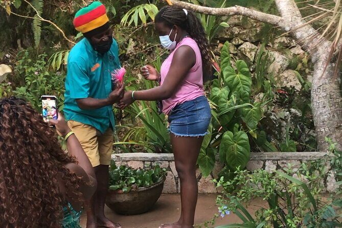 Explore Montego Bay to Bob Marley Mausoleum Nine Miles& Blue Hole - FAQ