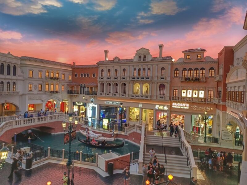 Explore Must-See Spots: Las Vegas Strip Walking Tour - Good To Know