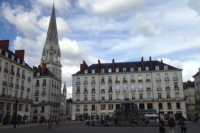 Explore Nantes in 1 Hour With a Local - Meeting and Pickup Information