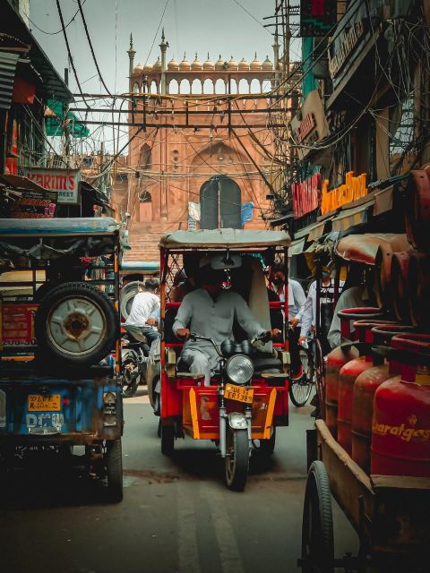 Explore Old Delhi in Tuk Tuk and New Delhi by Car - Spice Market and Gandhi Smriti