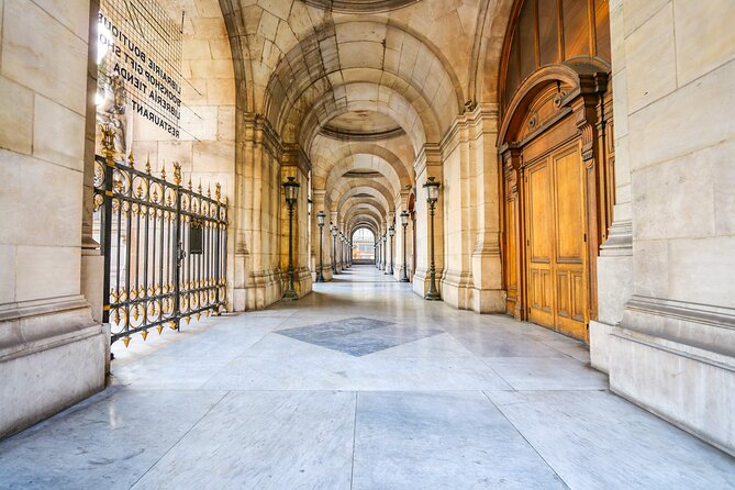 Explore Paris' Best Street Art Quarters With a Local - Le Marais: The Trendy Street Art Scene