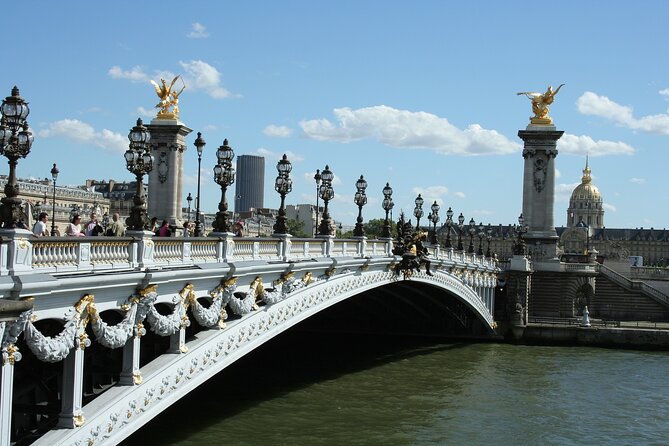 Explore Paris in 90 Minutes With a Local - Overview