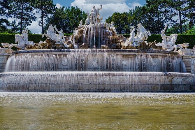 Explore Schönbrunn Palace & Gardens: Private 2.5-hour Guided Tour - What to Expect