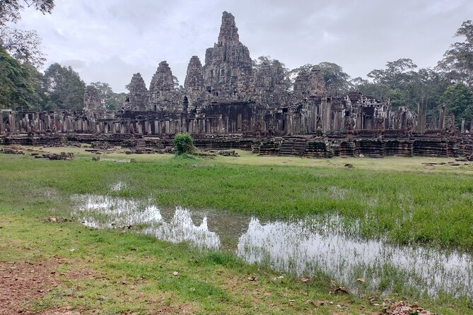 Explore Siem Reap Angkor Wat Complex by Car - Meeting and Pickup