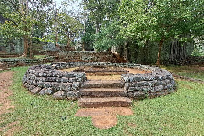 Explore Sigiriya Rock Fortress With a Guide - Tour Inclusions