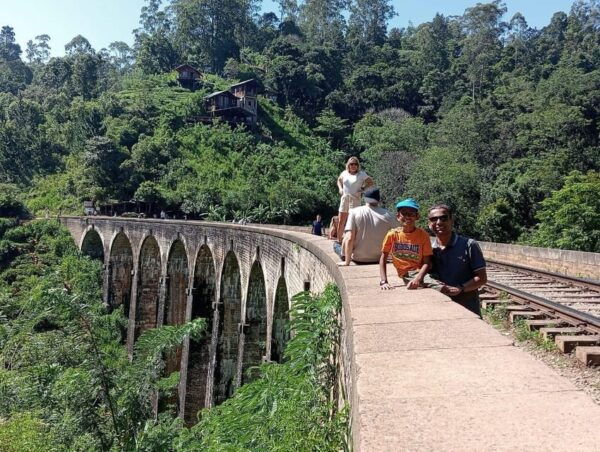 Explore Sri Lanka 6 Days - Transportation and Accommodation Details