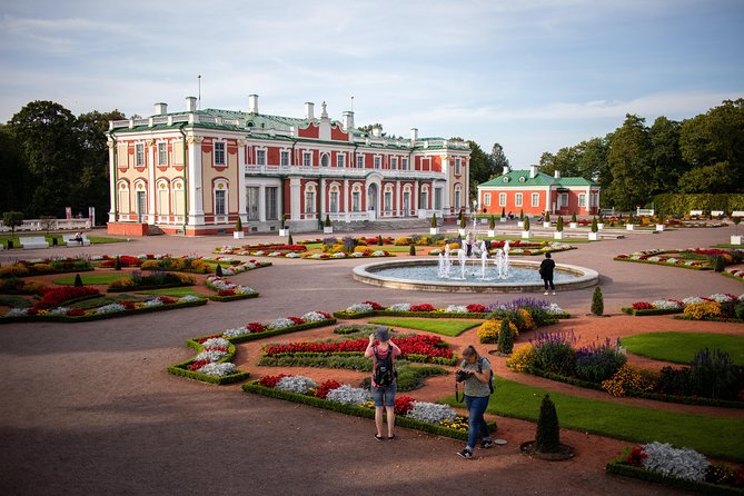 Explore Tallinn'S Art and Culture With a Local - Experience Tallinns Performing Arts