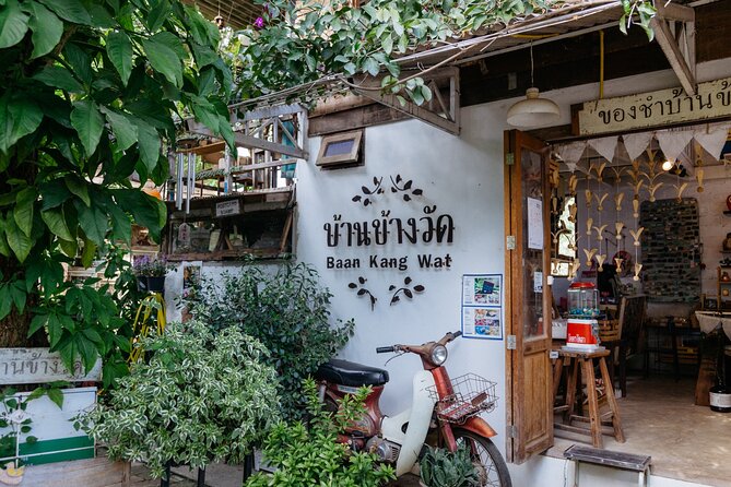Explore Thai Food Like a Local - Dining With Thai Locals