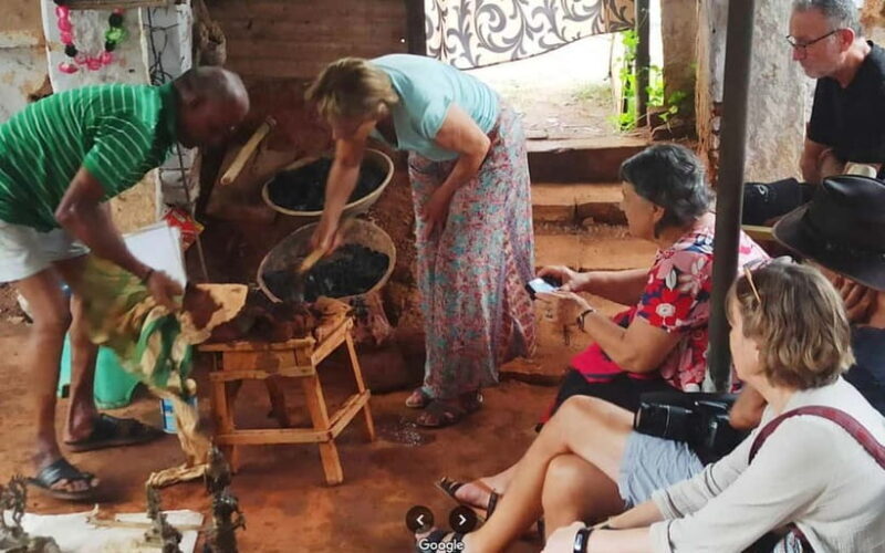 Explore Thanjavur Art: Painting, Dolls, Bronze Making - The Practicalities and Value  