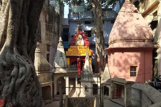 Explore the Ancient and Hidden Sides of Varanasi - An Inside Look at the Experience