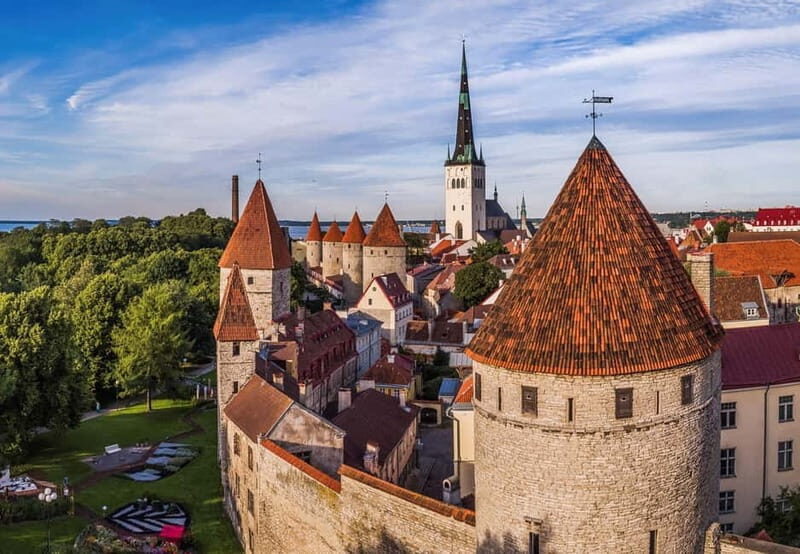 Explore the Baltics: Riga- Tallinn / Tallinn - Riga Daytrip - A Deep Dive into the Tour Experience