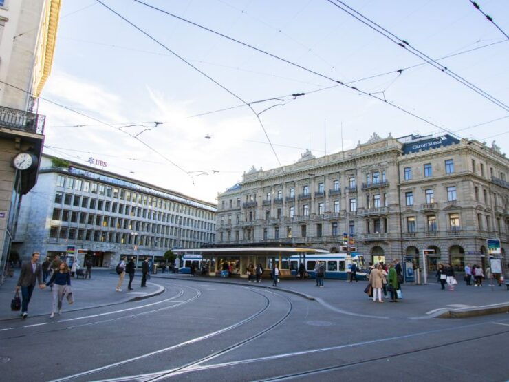Explore the Best Guided Intro Tour of Zurich With a Local - Tour Duration and Flexibility