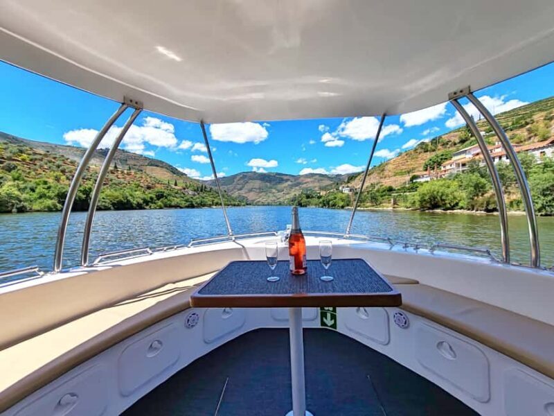 Explore the DOURO - Boat trip with lunch included - Discovering the Douro from the Water