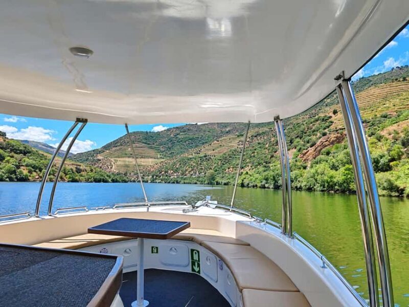 Explore the DOURO - Boat trip with lunch included - The Lunch Experience at Calça Curta