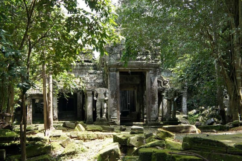 Explore the Grand Circuit Angkor Temples Private Tour - Good To Know