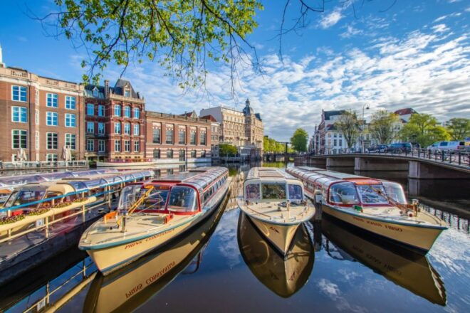 Explore the Instaworthy Spots of Amsterdam With a Local - Wander Through the Picturesque Canals of Amsterdam