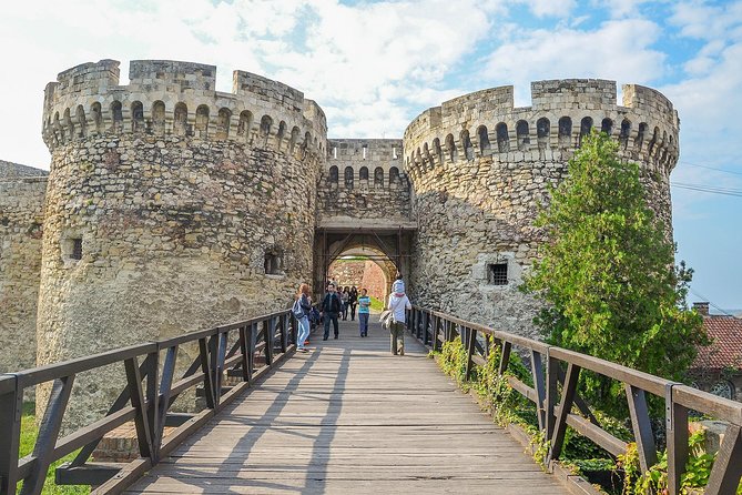 Explore the Instaworthy Spots of Belgrade With a Local - Why Choose a Local Guide?