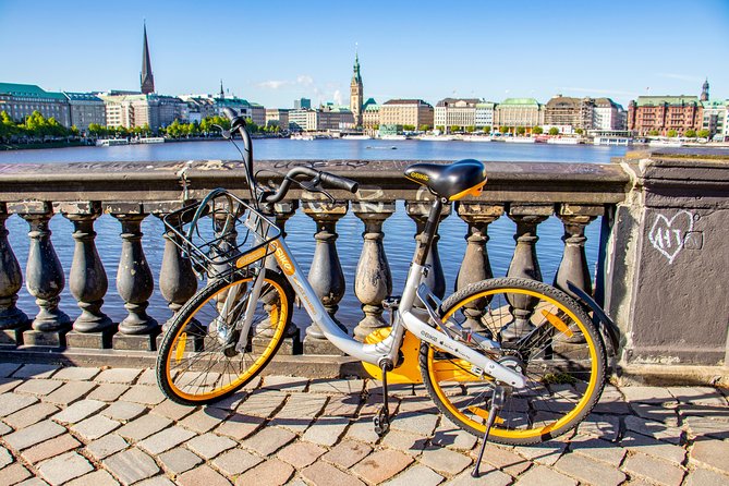 Explore the Instaworthy Spots of Hamburg With a Local - Personalized Experience: Enjoy a Small-Group Tour With a Knowledgeable Local Guide