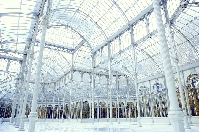 Explore the Instaworthy Spots of Madrid With a Local - Capturing the Local Culture and Street Art