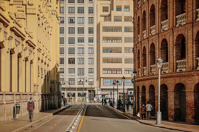 Explore the Instaworthy Spots of Valencia With a Local - Capture Instaworthy Views of the City