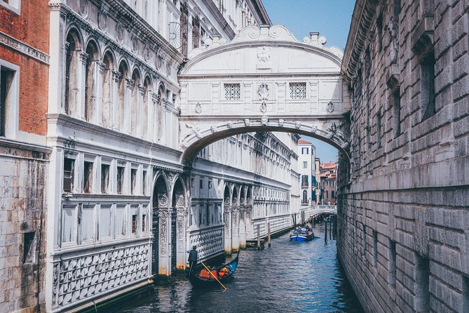 Explore the Instaworthy Spots of Venice With a Local - Tour Overview Highlights