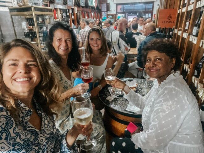 Explore the Neighbourhoods of Valencia Like a Local! - Booking Information