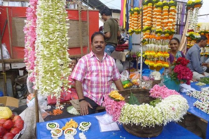 Explore the New Colorful Places in Mumbai Market Tour - Tour Highlights
