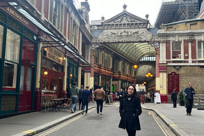 Explore the Old City of London in Spanish, Group Tour. - Meeting Point Details