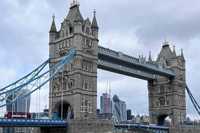 Explore the Old City of London in Spanish, Group Tour. - End Point Information