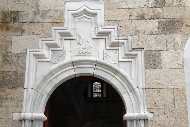 Explore The Old Town With Local Taste - A Walking Tour With a Twist